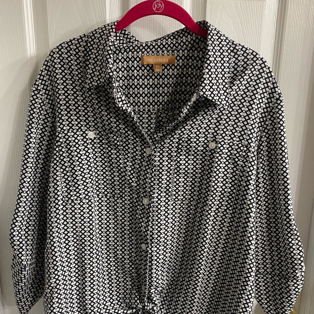 Ellen Tracy Monochrome Button-Down Shirt